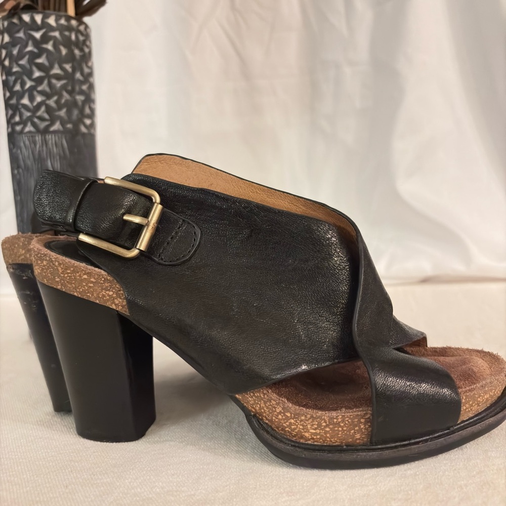 Sofft Black heel sandal leather Sz. 6m